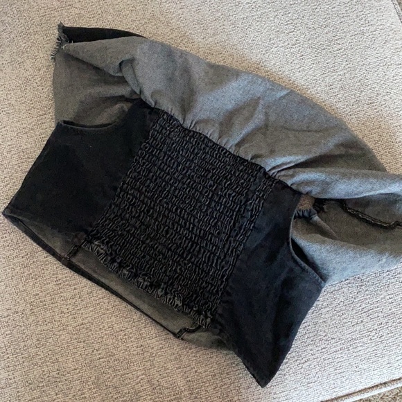 AE cropped off the shoulder top - Picture 2 of 3